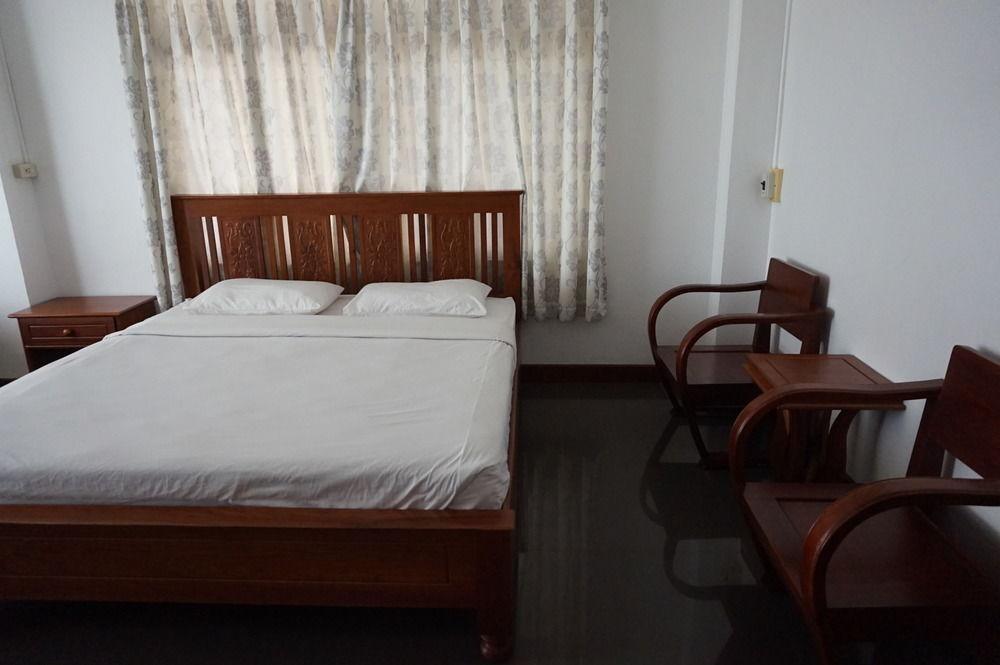 Alisa Guesthouse Паксе Екстер'єр фото