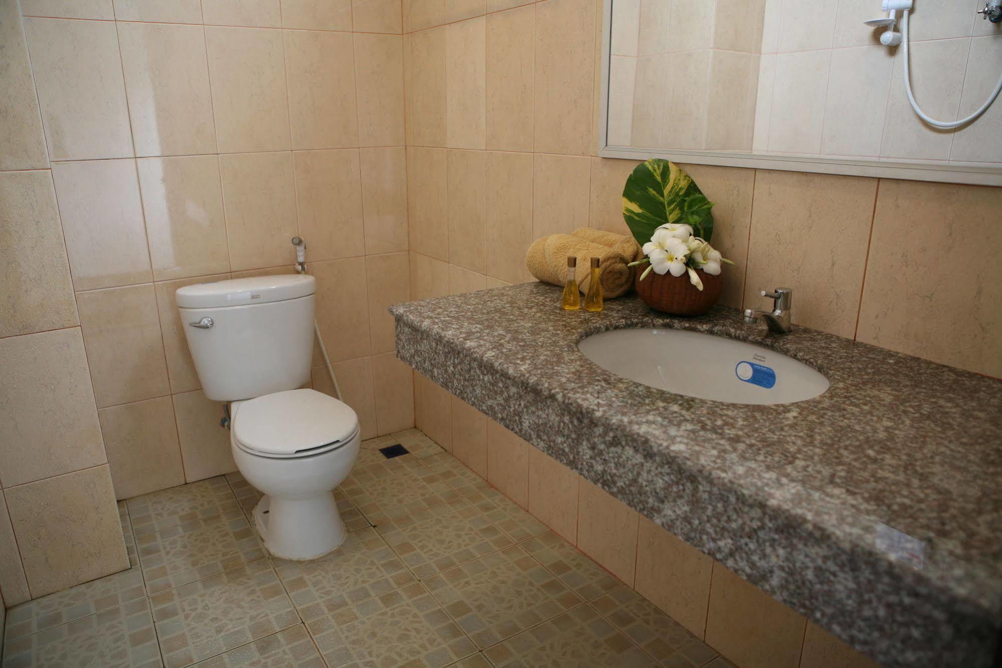 Alisa Guesthouse Паксе Екстер'єр фото