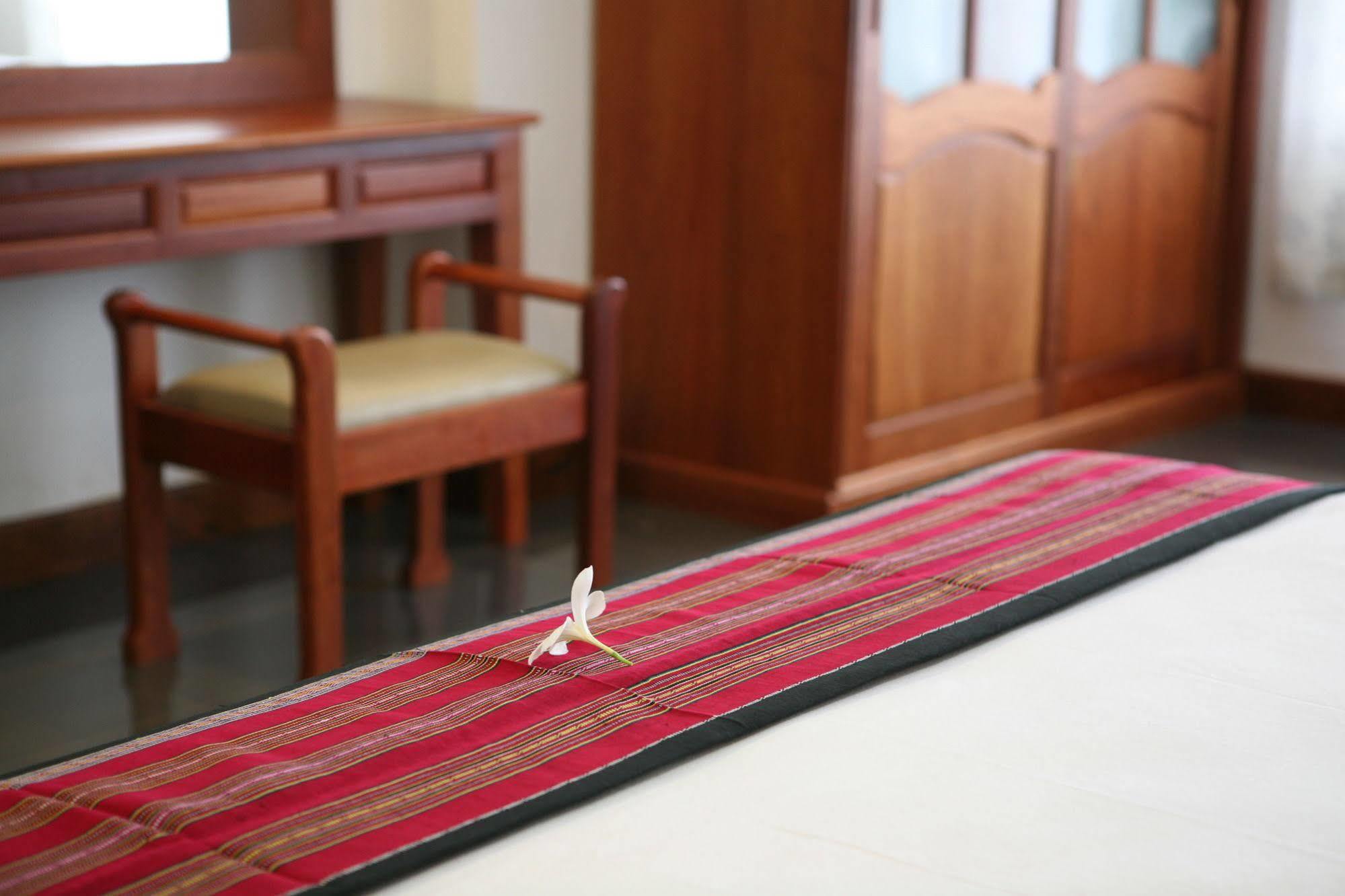 Alisa Guesthouse Паксе Екстер'єр фото