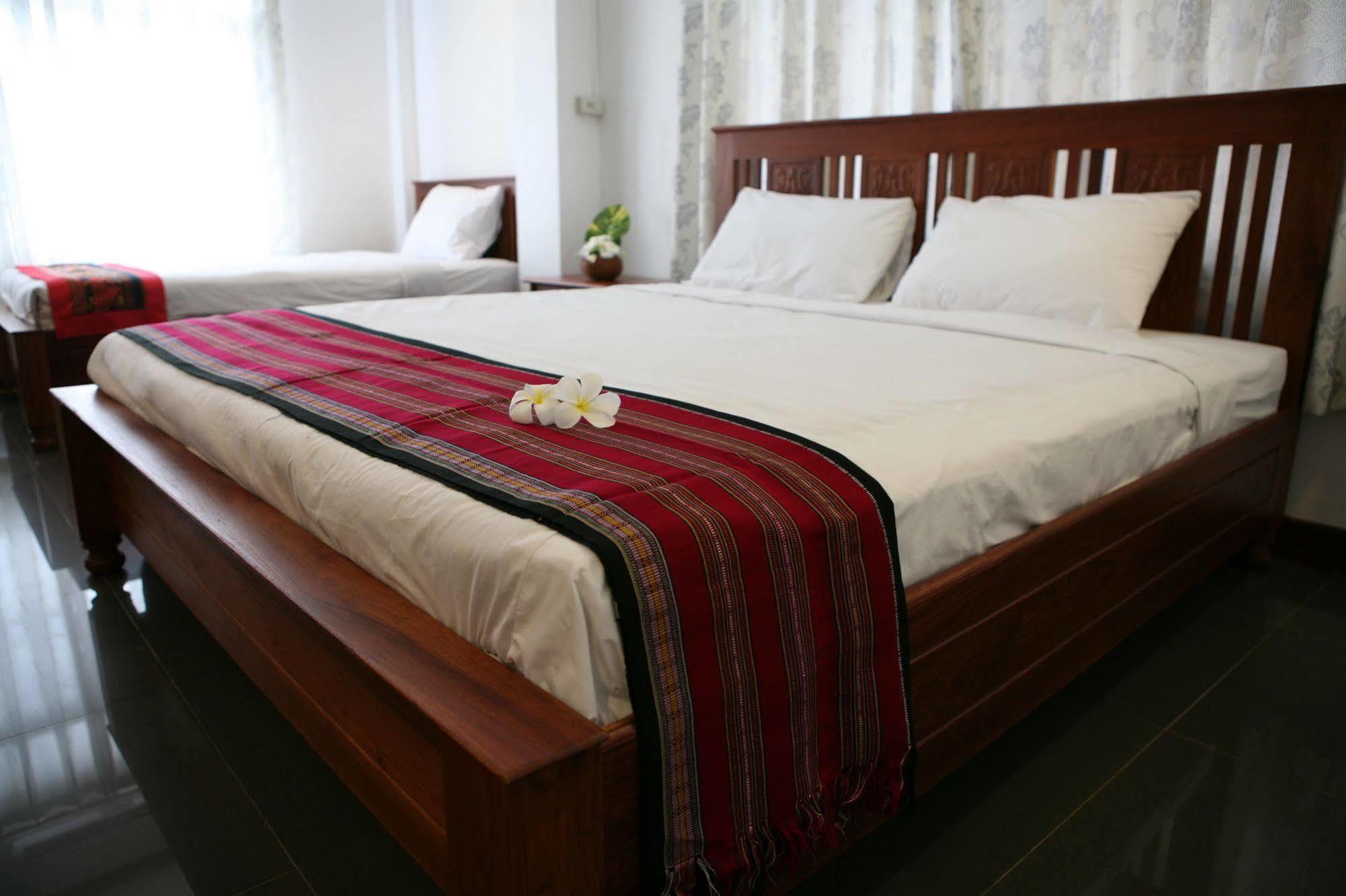 Alisa Guesthouse Паксе Екстер'єр фото