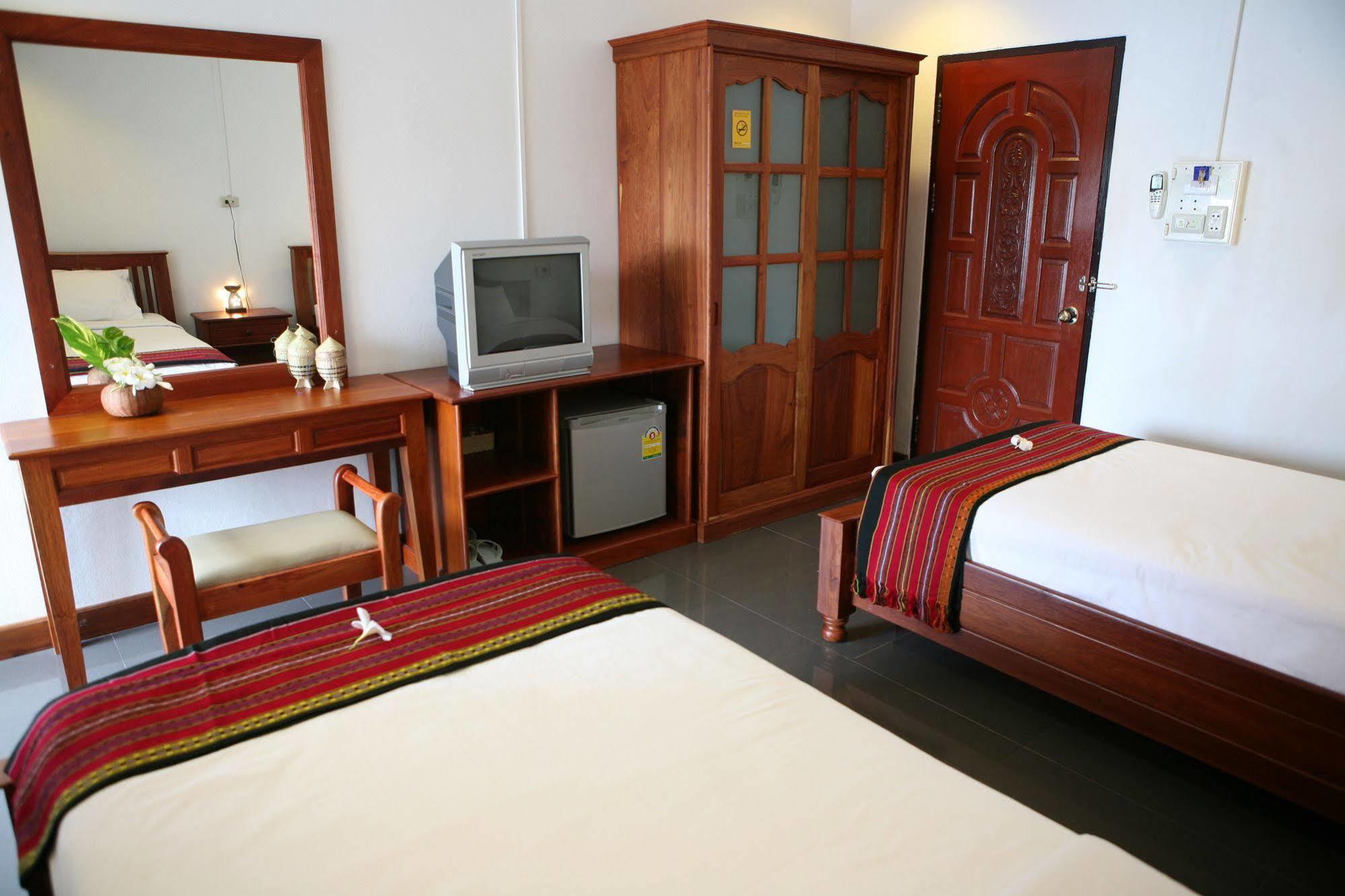Alisa Guesthouse Паксе Екстер'єр фото